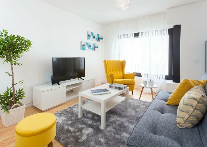 Urban Views Townhouse Infante *