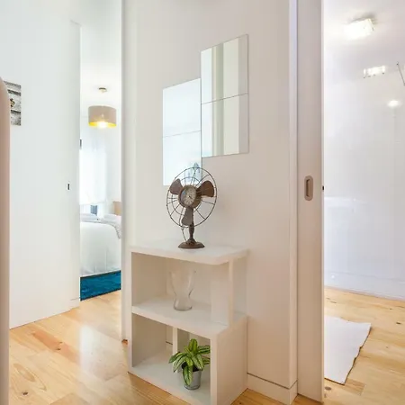 Urban Views Townhouse Infante Ferienhaus *